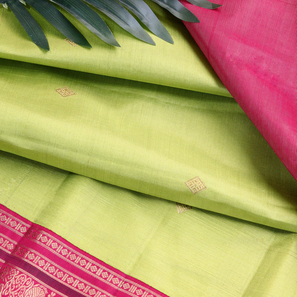 The Kodhai Centrepiece - Green